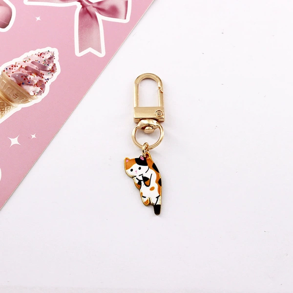 Tabby cat [door buckle]