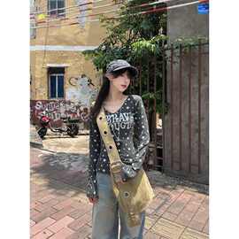 轻亚风星星满印V领长袖T恤女装秋季新款时尚设计修身显瘦百搭上衣
