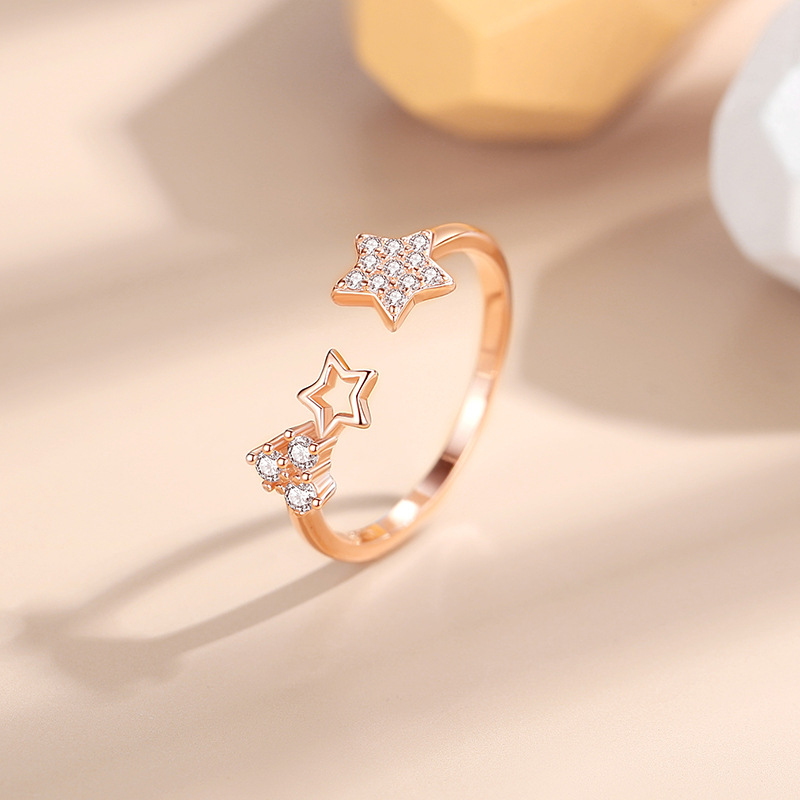 Anillo de plata 925 estilo coreano ins estilo estrella incrustada en diamantes anillo de mujer abierto nicho estilo de lujo ligero estrella de cinco puntas anillo al por mayor