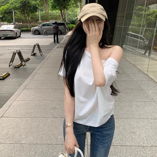һ������ ֧���˓Q �Ը�¶�缃������T��Ů�����㼑�һ�ּ�