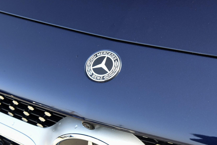 Suitable for Mercedes-Benz Hood Clip Model Flat Wheat Ear Logo C-Class Cla Cls Clk Gla Hood Modification Car Logo