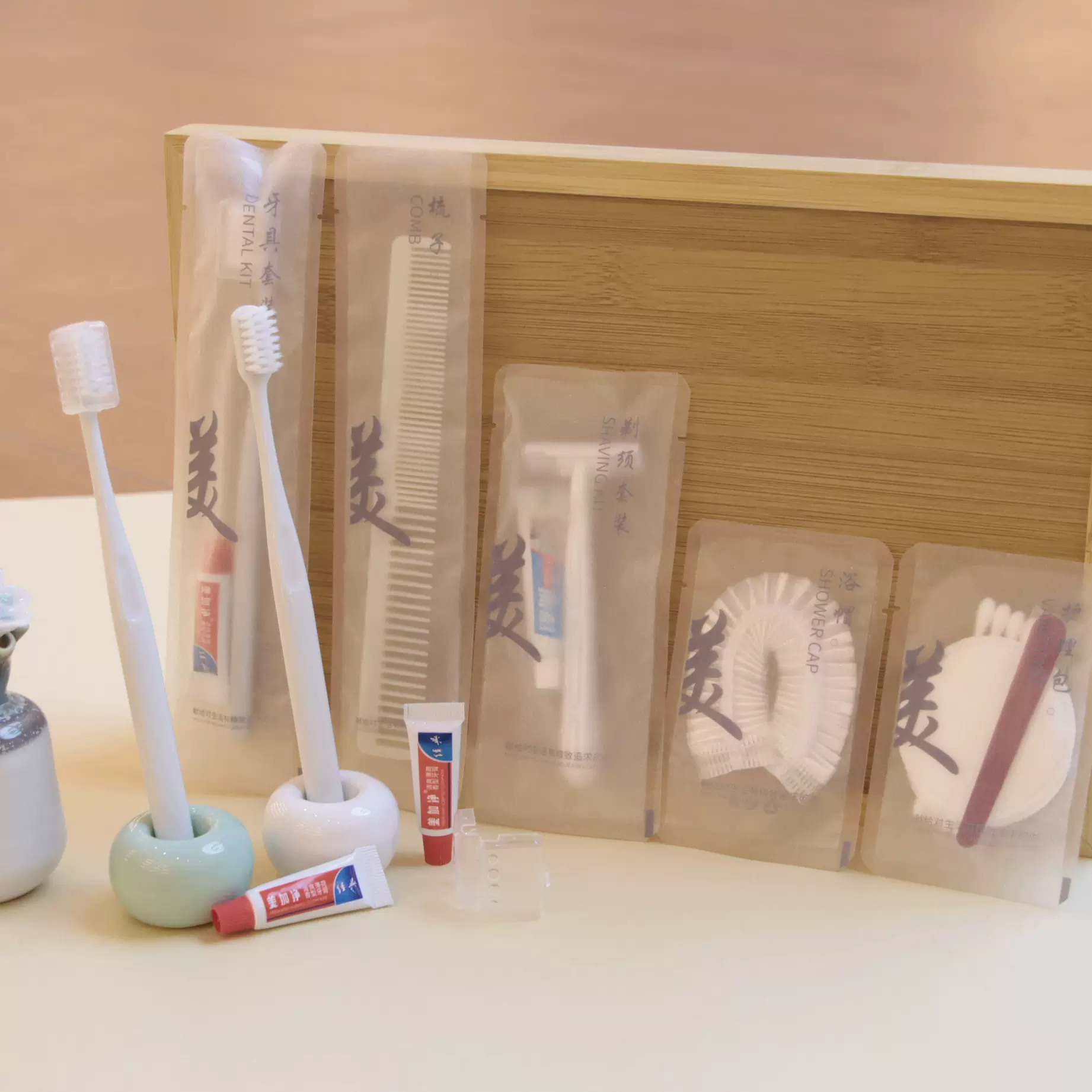 高端酒店专用一次性牙刷梳子简约套装五星级宾馆洗漱用品厂家批发