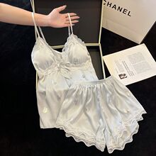 �Ը�˯��Ů���z����������Ķ�ѝ���b�¿��ļ�������L����