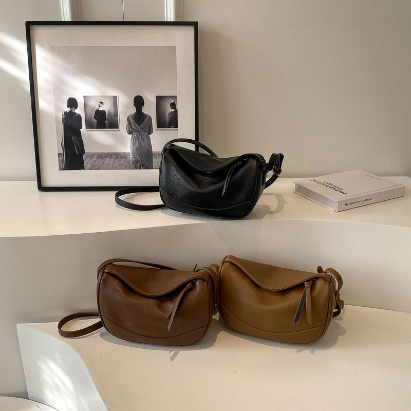 Retro Women's Shoulder Bag Solid Colour Versatile Crossbody Bag_voghion.com