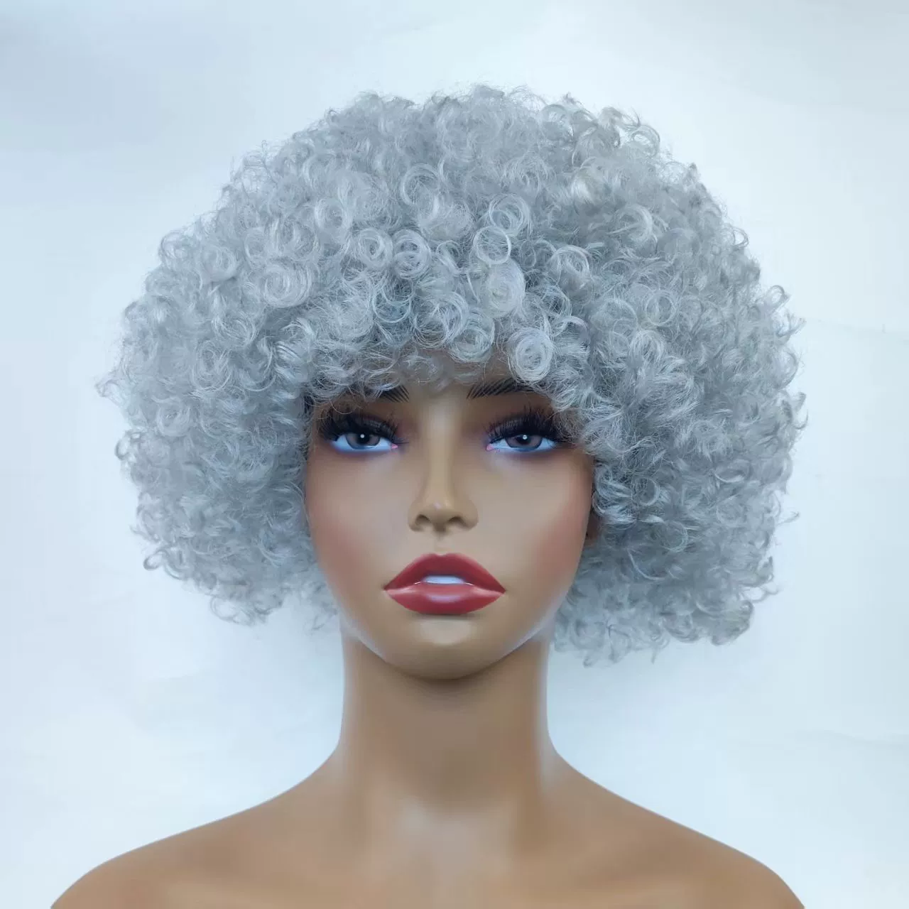 Короткий кудрявый парик серебристо-серого цвета для женщин среднего и старшего возраста, парик в стиле афро, парик для костюма бабушки, в стиле знаменитостей