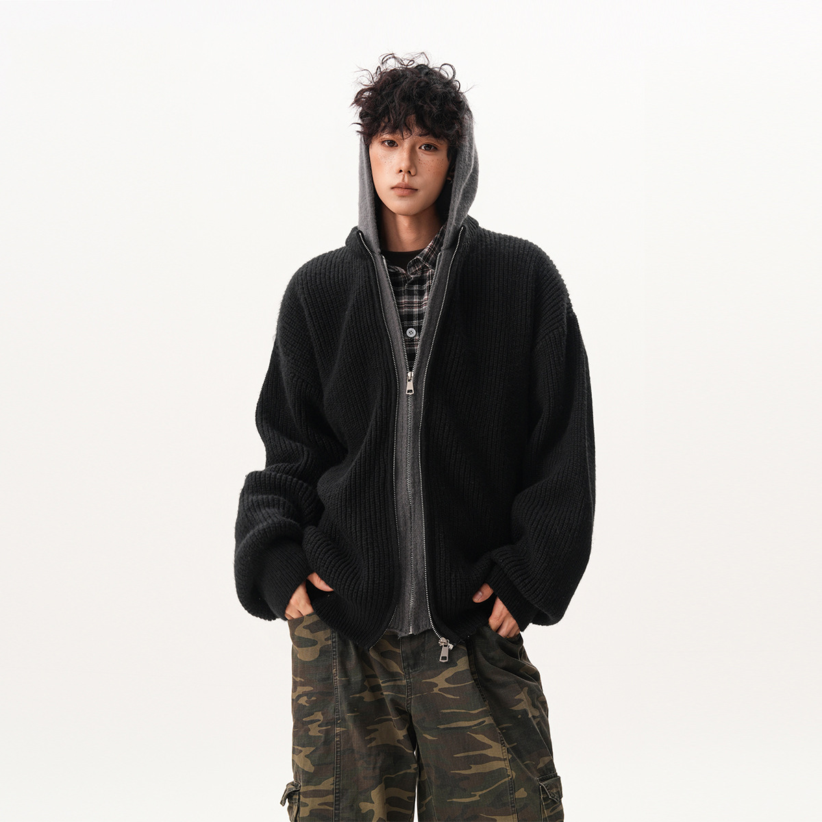 Explosiones transfronterizas de tamaño grande falso de dos piezas con capuzas camisetas de punto suéter cardigan chaqueta de otoño y invierno fábrica al por mayor