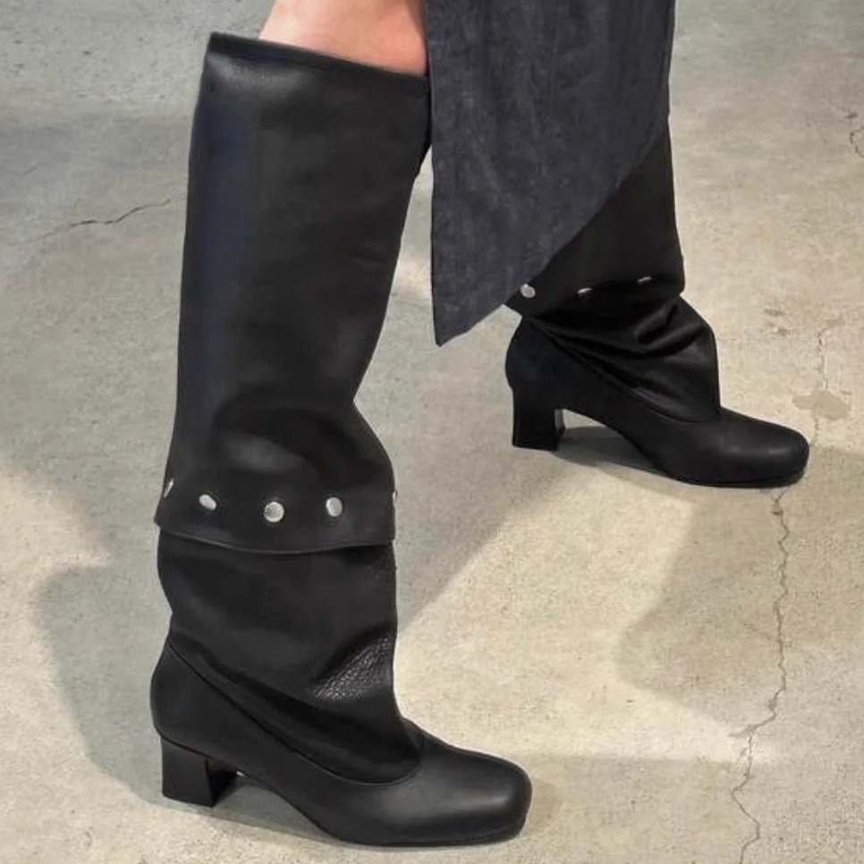 Overknee-Stiefel zum Hineinschlüpfen, brandneues Nietendesign mit verdickter Ferse, schmal geschnittene High-Top-Stiefel mit lockerer Passform, neuer Stil für Herbst/Winter 2025_voghion.com