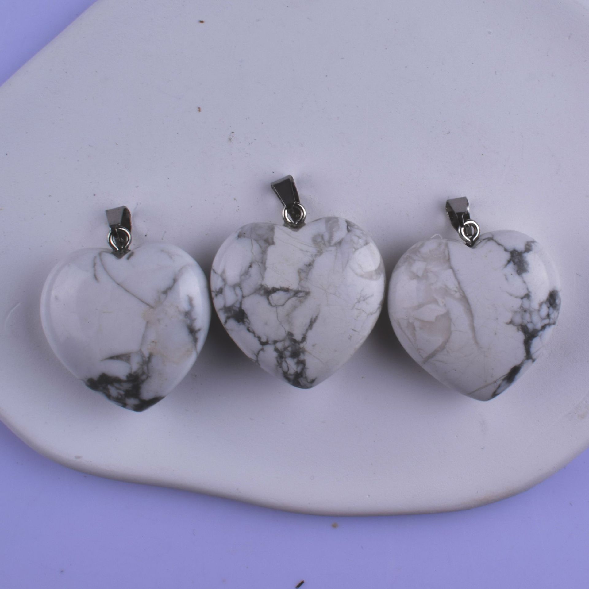 버클-펜던트-화이트 소나무