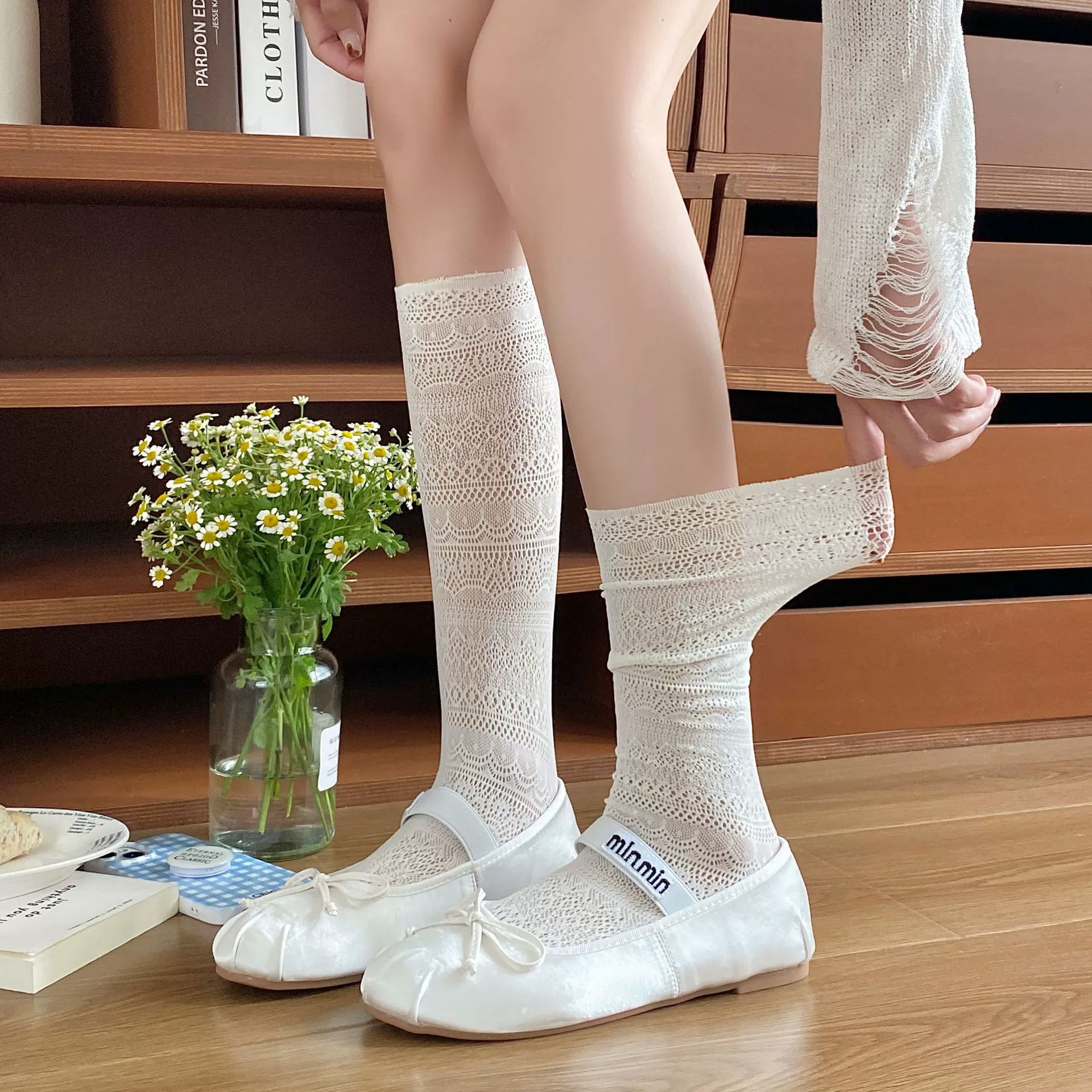 Summer ultra thin breathable lace knee socks, mid-length