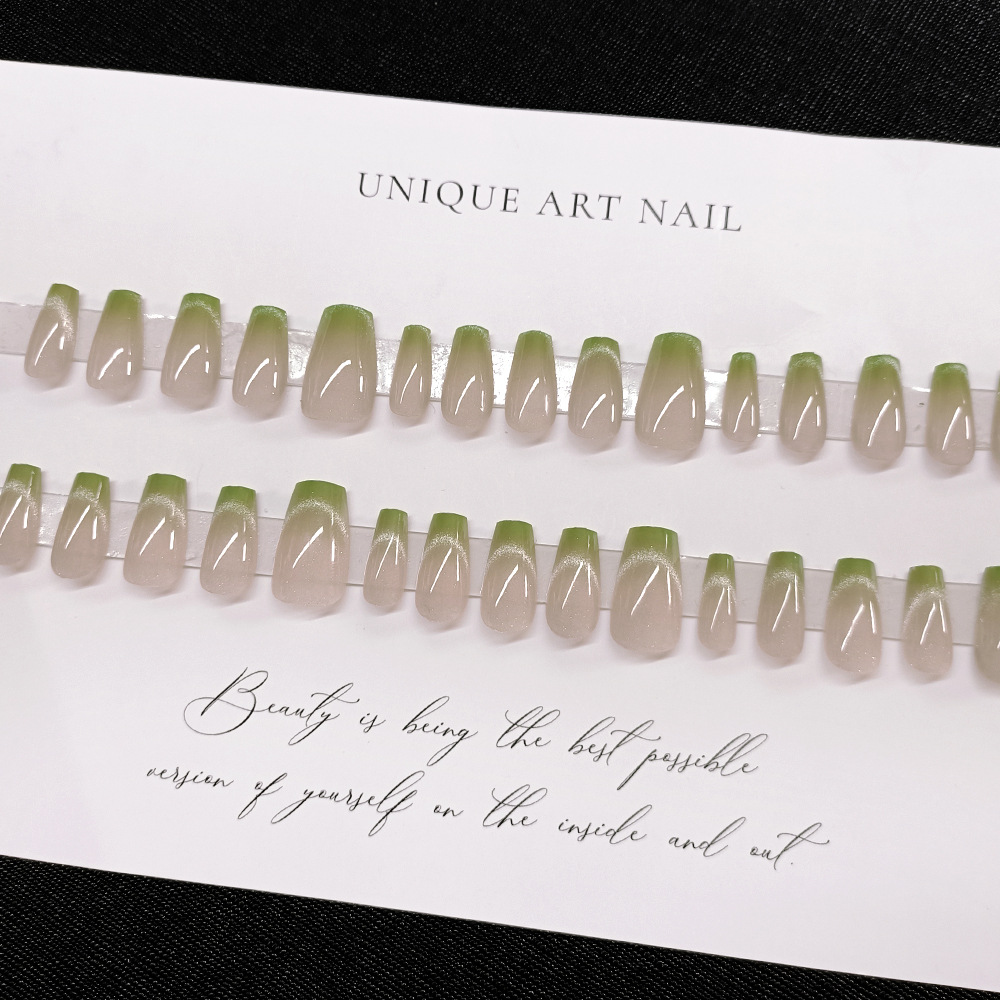 Uñas de desgaste hecho a mano al por mayor Pequeño Libro Rojo TikTok flash plata caliente mariposa pieza de uñas parche de uñas portátil