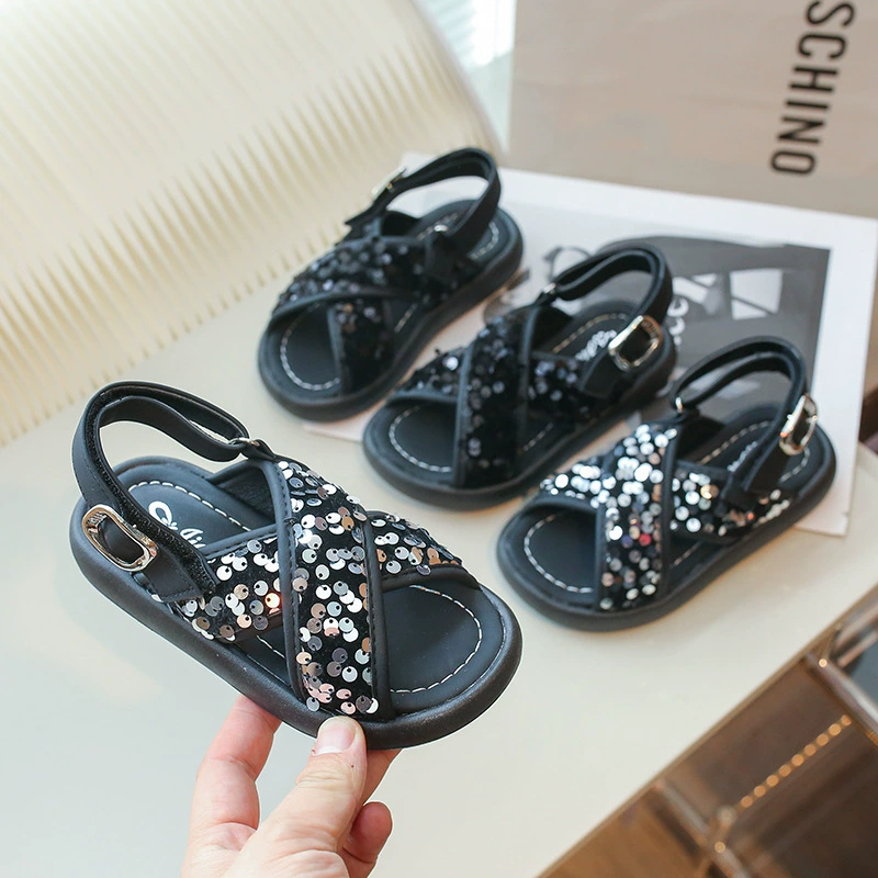 Детские сандалии 2024 Летние корейские девушки с блестками кроссовки принцессы обувь модная девушка выступает в танцевальной обуви