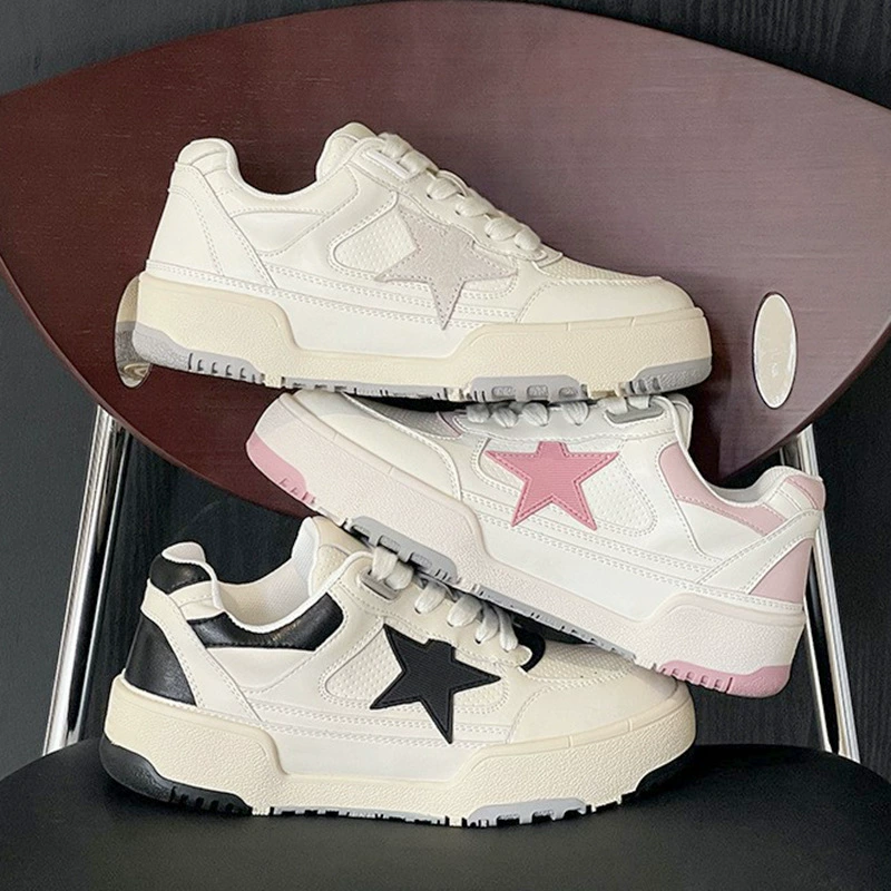 Кожаная версия дышащая маленькая белая обувь женская весна звезды 2025 повседневная спортивная обувь на толстой подошве ретро дикая доска обувь женская