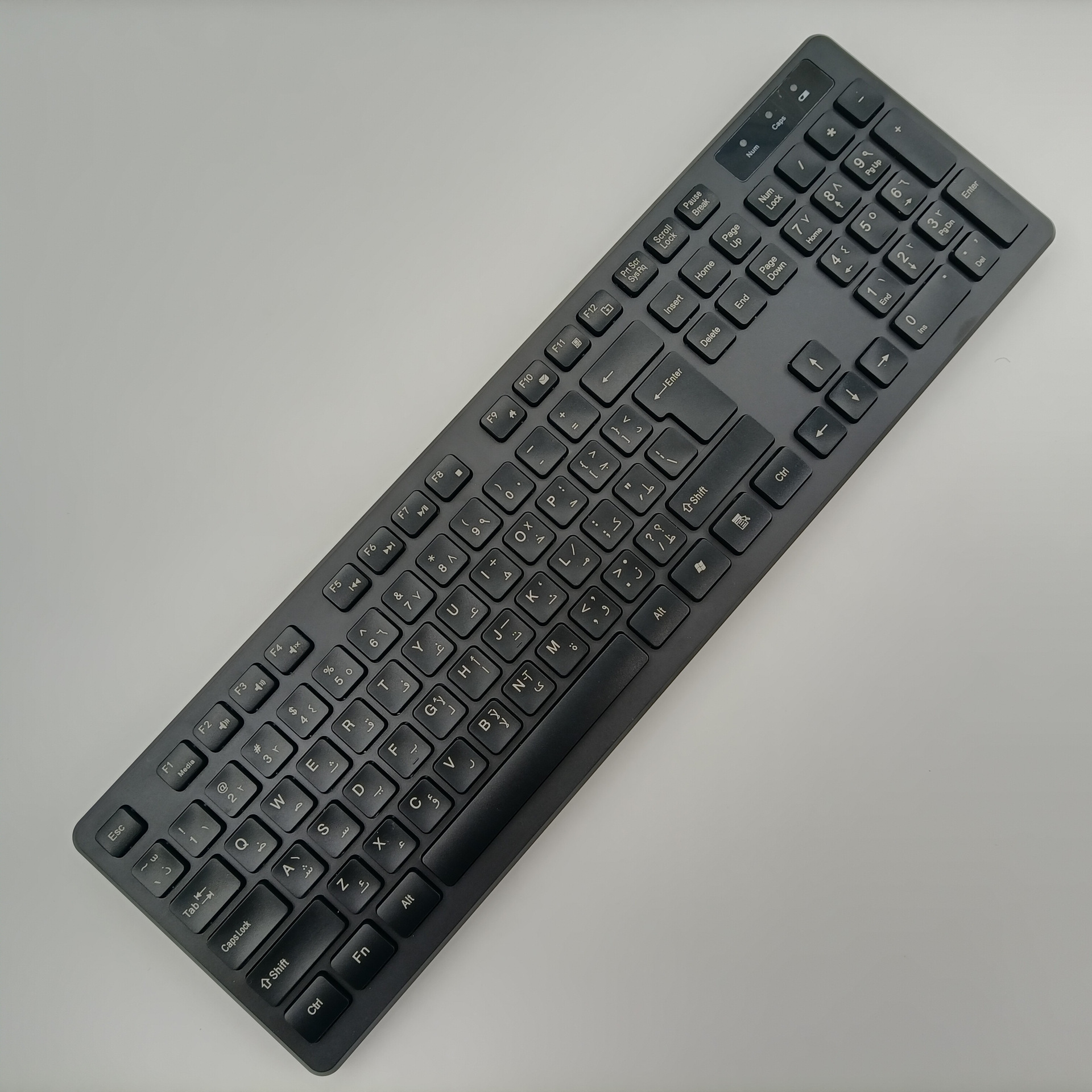 Арабская черная беспроводная клавиатура