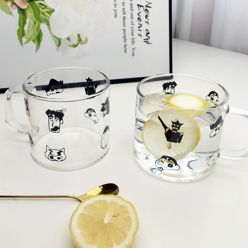 Adorable Little Shin-chan Glass Water Cup with Handle, Insulated Mug Breakfast Milk Cup for Girls, Microwave-Safe