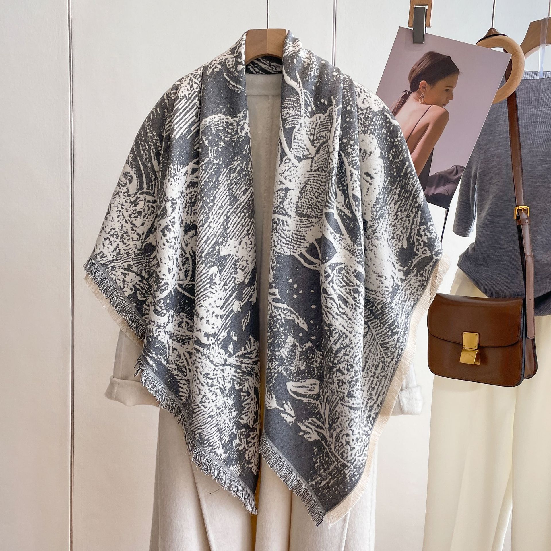 2023 Otoño e Invierno Nueva bufanda de estilo coreano de moda todo fósforo floral engrosada bufanda caliente chal de Cachemira de doble cara para las mujeres