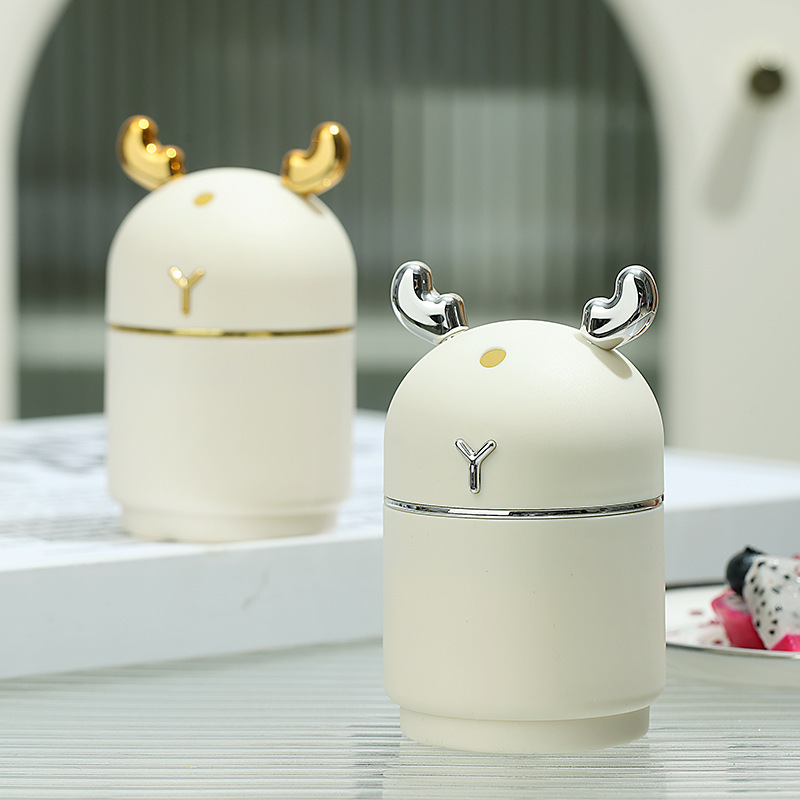 Elegant, high-end, and visually stunning household toothpick holder in a trendy cream-style design—featuring a charming little deer motif, perfect for creating a personalized, Instagram-worthy touch in your home.