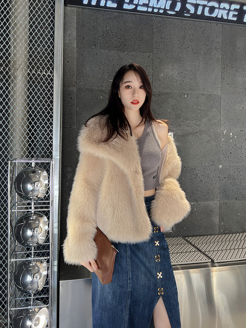 1400g Weight Faux Fur Coat Outerwear Type Long Sleeve Sleeve Length Regular Sleeve Sleeve Type Artificial Fur Fabric Type Regular Top Length Coat Tops Type Holiday, Daily Occasion Turndown Neckline Loose Fit Type Solid Color Pattern Winter, Autumn Season Women's Gender Elegant, Streetwear Style Women's Elegant Streetwear Solid Color Coat Faux Fur Coat 8