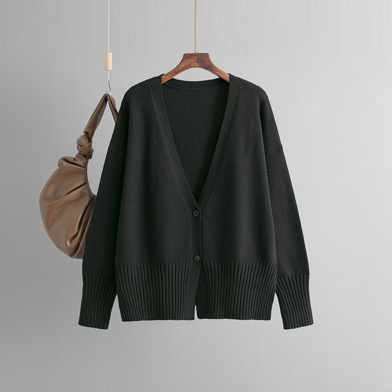 2024 Autumn And Winter New V-Neck Knitted Cardigan Solid Color Loose Sweater Jacket Top 15 3R2A5774.Jpg