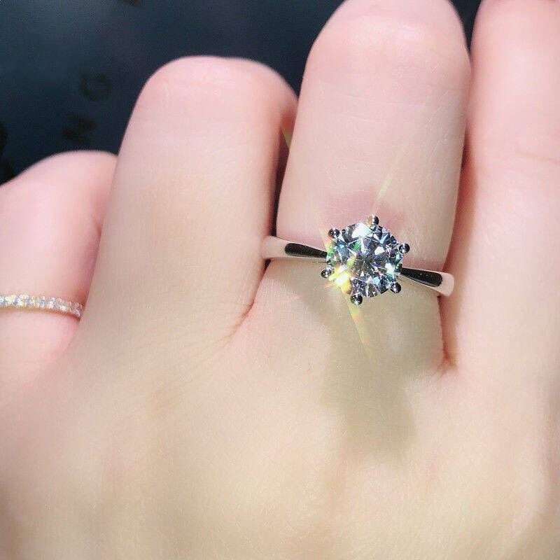 1 karat Simulation Moissanite Ring Women's Fashion Light Luxury Simple Six-claw Diamond Proposal Ring Opening Adjustable