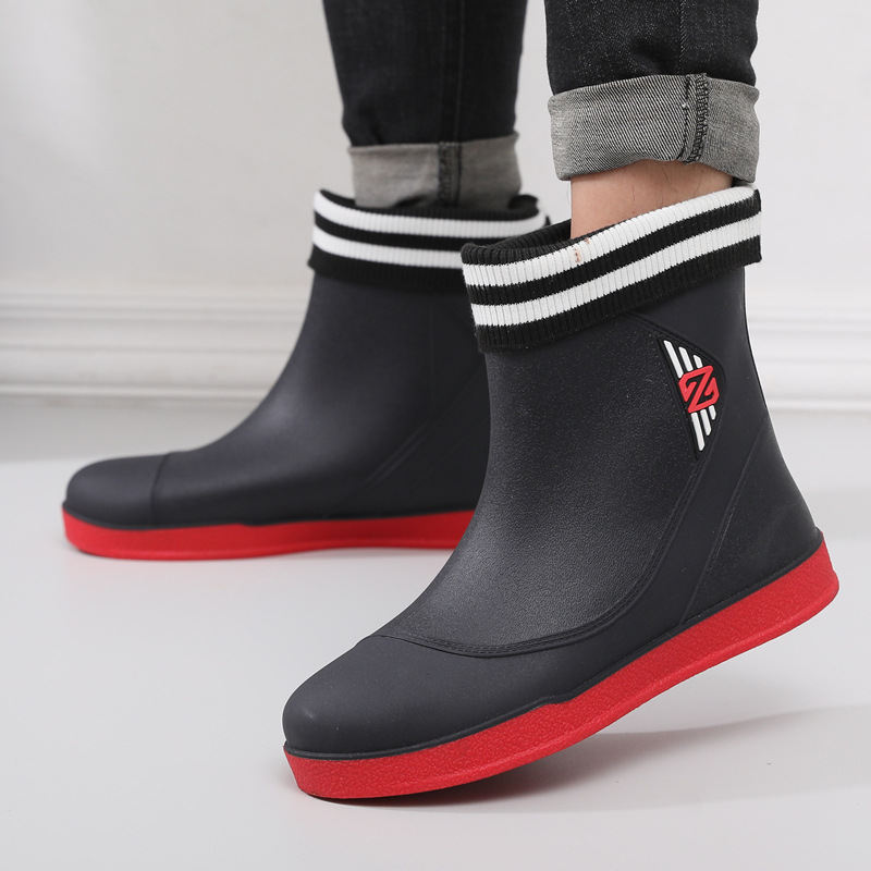 2024 nuevas Botas de lluvia zapatos de goma para hombres Botas de lluvia a media pantorrilla Cocina para llevar zapatos de agua de moda Zapatos de pesca para hombres zapatos de trabajo moda