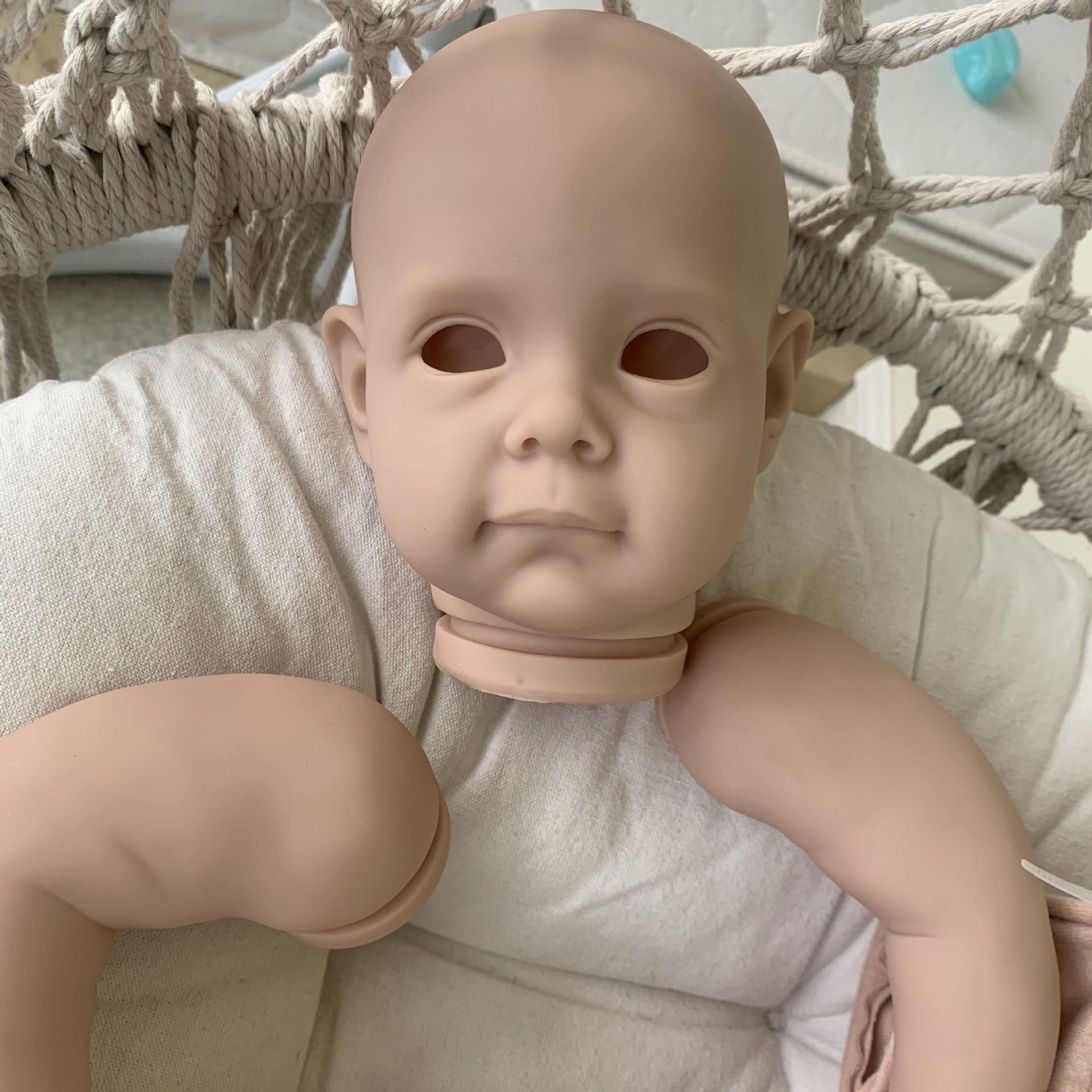 24 pulgadas renacer muñeca kit Maggi simulación bebé renacido muñeca molde