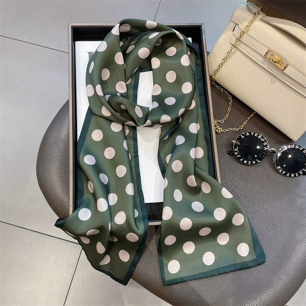 A2-polka dot dark green
