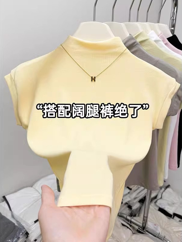 女性用のエレガントな小さなフライングスリーブトップ、ニッチデザイン、ハーフタートルネック、スリムフィットストレッチTシャツ、夏の人気の韓国トップス|undefined