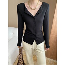 司南 掐腰纸片人 小众时髦V领单排扣正肩修身长袖打底衫 SN8240