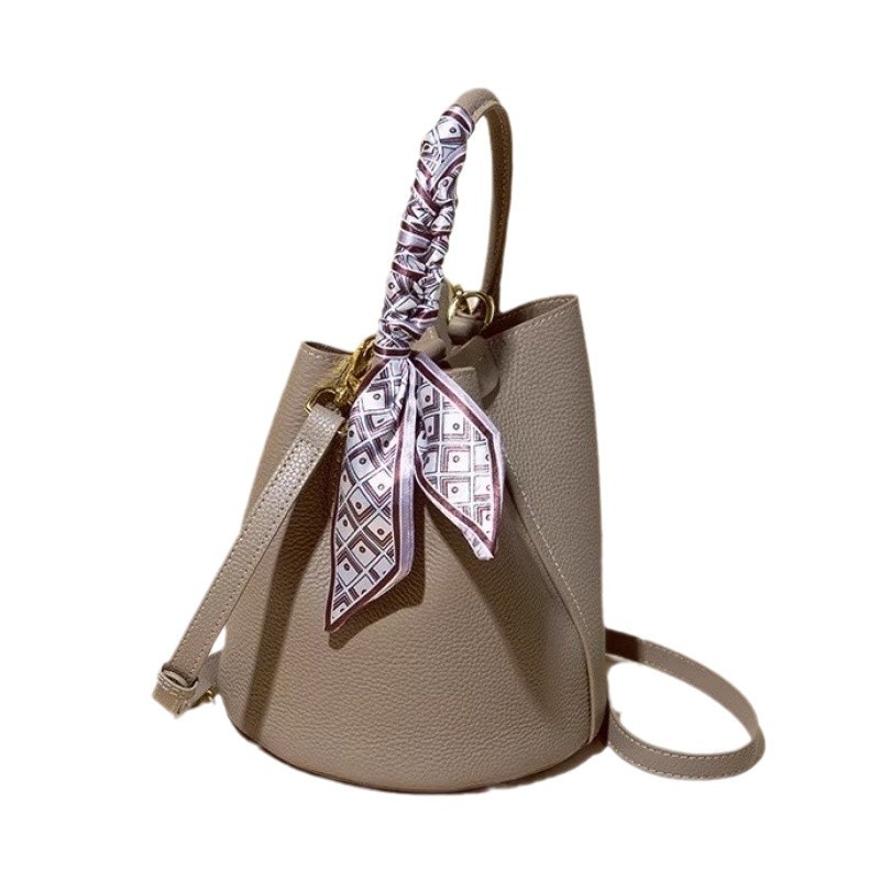 가죽 가방 여자 2024 새 버킷 가방 여성용 가방 크로스 바디 언더 암 올 매치 니치