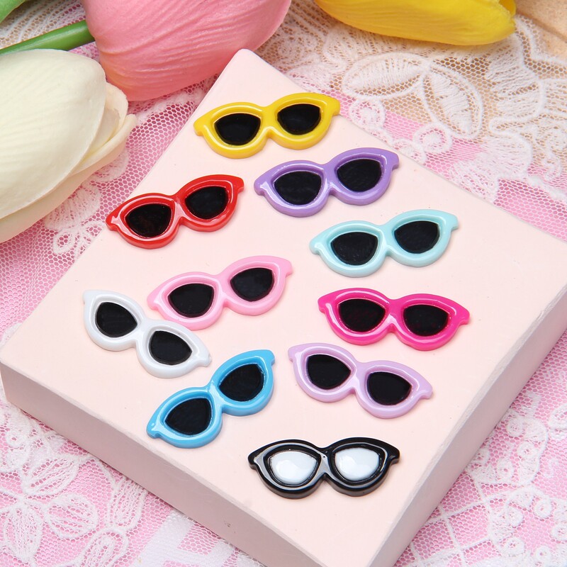 New small 2.9cm resin small sunglasses patch cute sunglasses model props DIY toy jewelry small