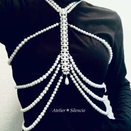 外贸跨境新品串珠胸链 春秋打底衫配饰手工编织身体链pearl  vest