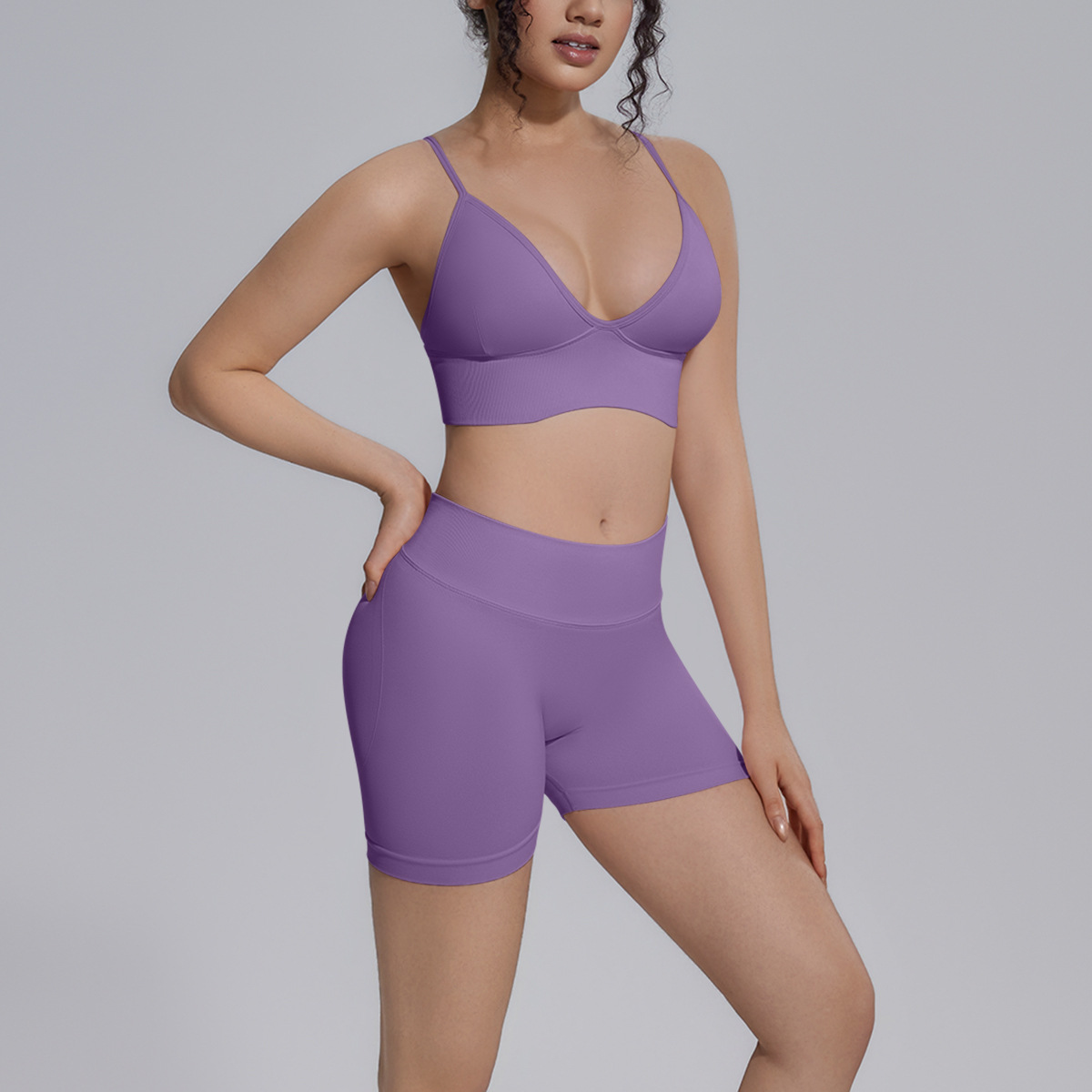 Nuevo cross-border sin costuras color sólido hermoso de espalda alta elástica ropa de entrenamiento de yoga apretada cuatro piezas juego de ejercicio ejercicio ejercicio ejercicio