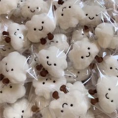 クリエイティブきしむジュエリーぬいぐるみクラウド人形バッグペンダントキーホルダー人形スクールバッグ小さなペンダント超かわいい