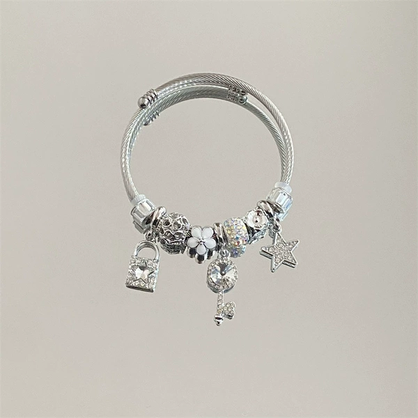 White bracelet for keys