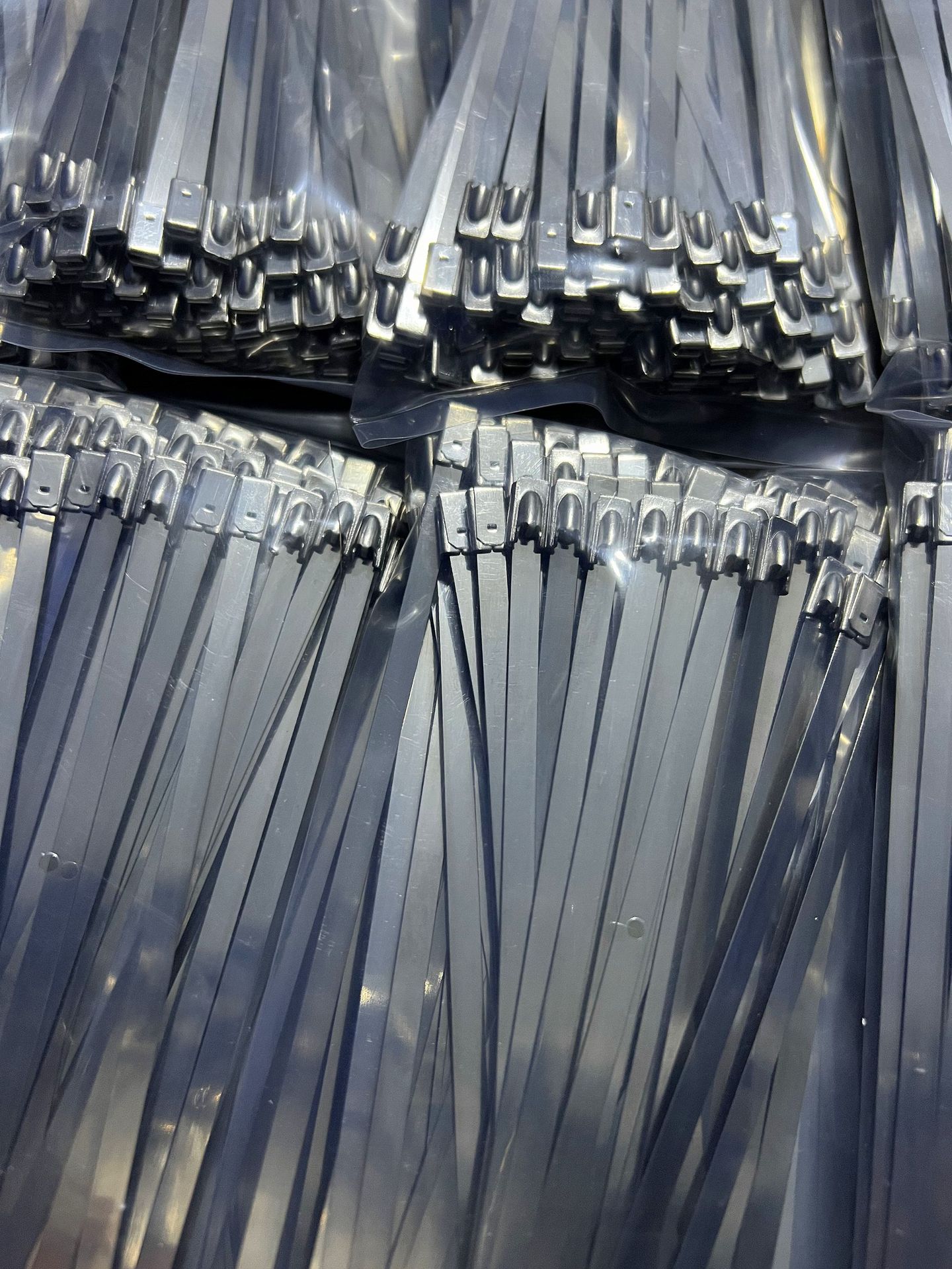 304 atadura de cables de acero inoxidable autobloqueante banda de atadura de cables de metal marina al aire libre resistente a altas temperaturas al por mayor