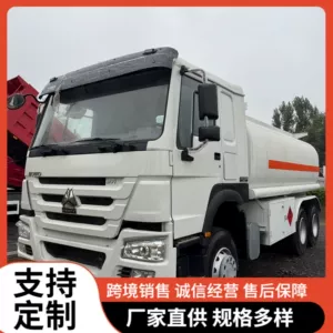 Sinotruk Howo suvarma maşınları, su çəni suvarma maşınları ixrac üçün.