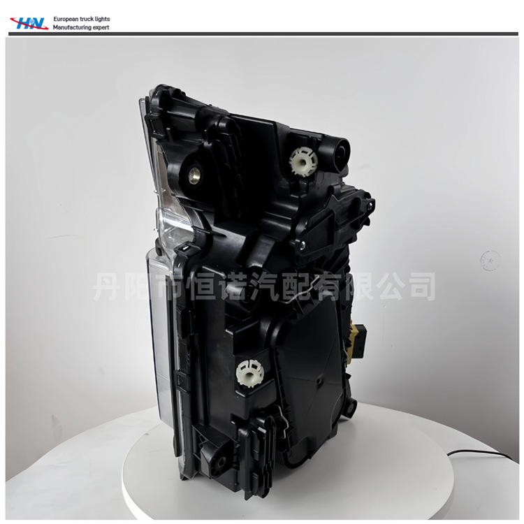 Aplicable a Volvo Trucks serie FH5 conjunto de faro delantero faro nuevo tipo de lámpara de halógeno de lado LED