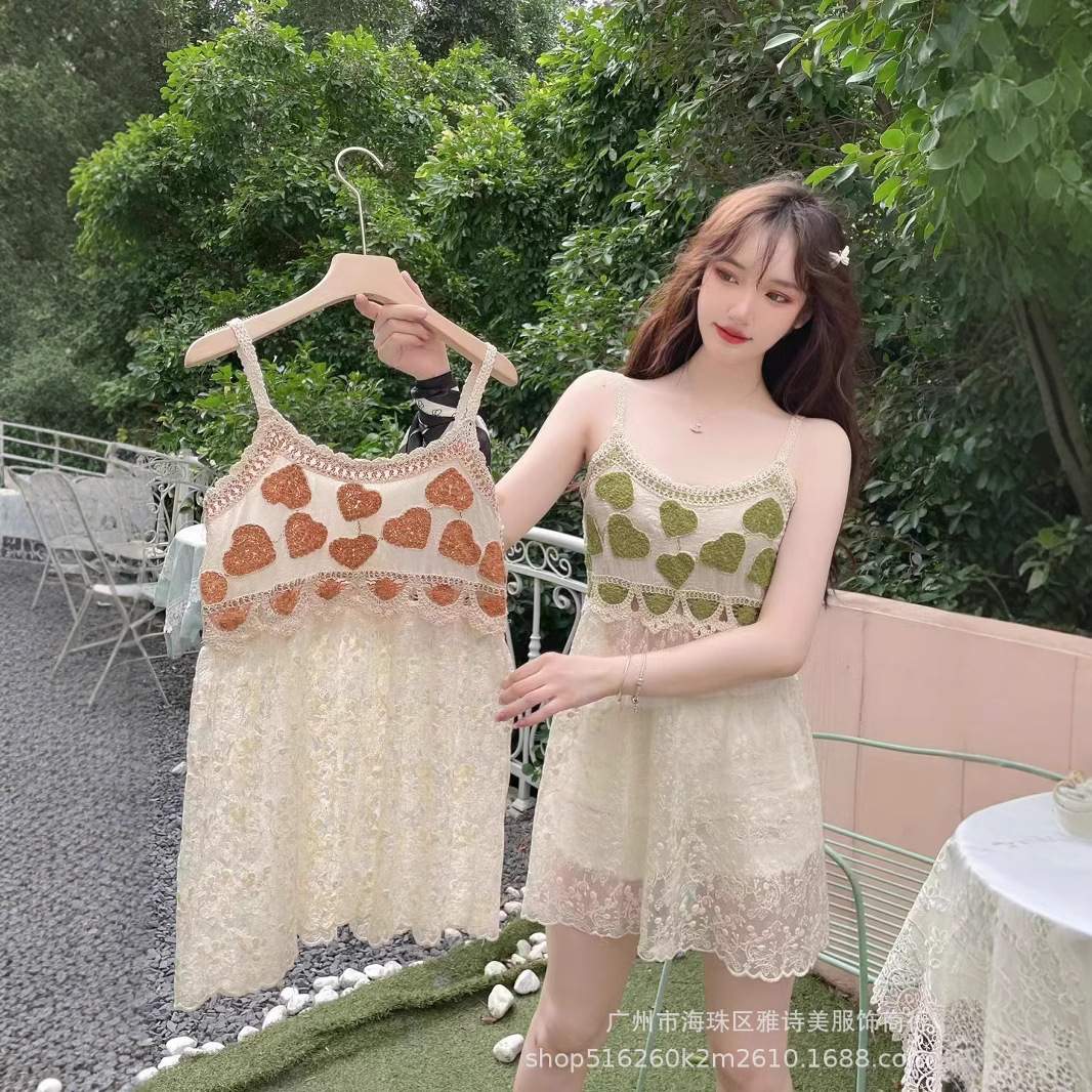 부드러운 스타일 달콤한 V 넥 니트 자수 조끼 홀터 스커트 해변 휴가 비치 스커트 스티치 메쉬 짧은 스커트 여성용