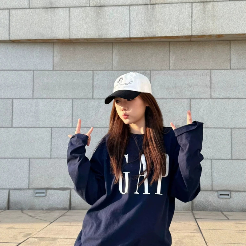 Plus-size American high street vintage letter print long-sleeve T-shirt for women, 2026 autumn new style, loose and slimming top Plus-size American high street vintage letter print long-sleeve T-shirt for women, 2026 autumn new style, loose and slimming top