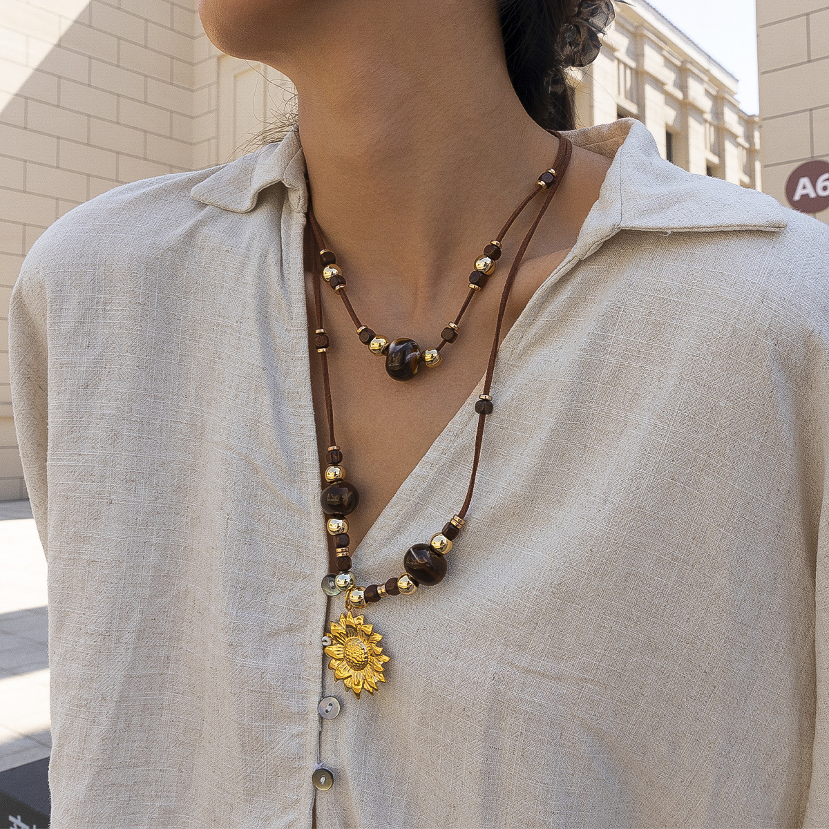 Alta Europa y los Estados Unidos acrílico acero inoxidable otoño invierno largo collar de mujeres lujo ligero versátil no desvanecerse venta caliente transfronteriza image 5
