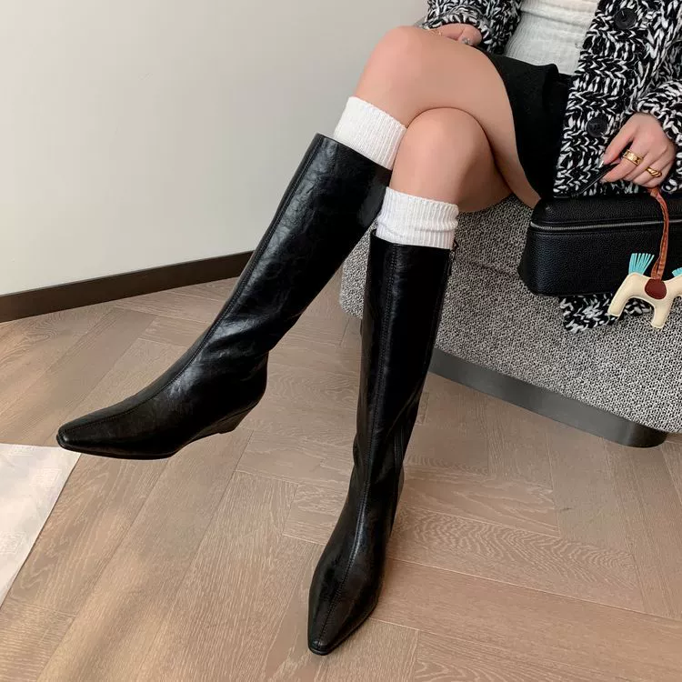 Осенние и зимние кожаные сапоги рыцаря женские колючие сапоги