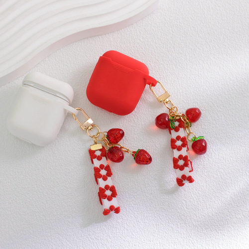 Summer new strawberry keychain ins small fresh simulation apple fruit earphone cover mobile phone case accessories pendant