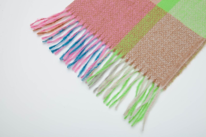 Casual, Simple Style Style Women's Casual Simple Style Lattice Polyester Tassel Scarf