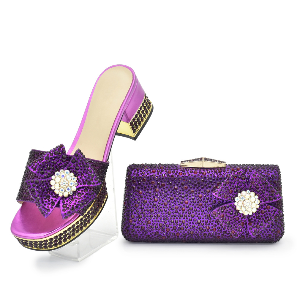 Piešķiriet vakaram aksesuārus ar aplikācijām rotātām augstpapēžu sandalēm un pilnu auduma vakariņu somu komplektu ar maziem, mirdzošiem rombveida motīviem._voghion.com