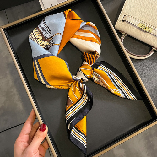 Retro fashion twill silk square scarf women's scarf fashionable mulberry silk scarf autumn and winter warm scarf scarf