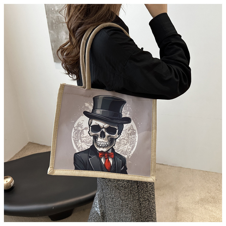 New fashionable skull canvas bag, women's large-capacity tote bag, single-shoulder bag for classes, 2024 fashionable tote bag undefined