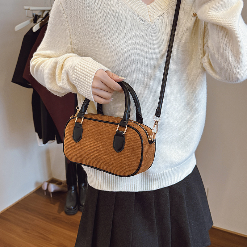 Bolsas de hombro de alto valor de color macarón para hombres y mujeres, bolsas de mano de niños a rayas de moda, bolsas para niños de caimón de otoño y invierno