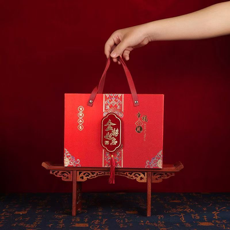 新しい中国風のゴールデンリストギフトボックス、ウェディングキャンディーギフトボックス、折りたたみ式空箱、先生宴会ギフトバッグ|undefined
