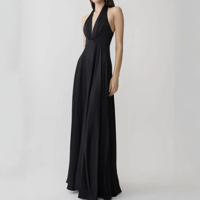Light Luxury and High-End Feel Black V-Neck Suspender Long Dress for Women, New Summer Style, Waist-Cinching, Slimming, Elegant, Extra-Long Dress