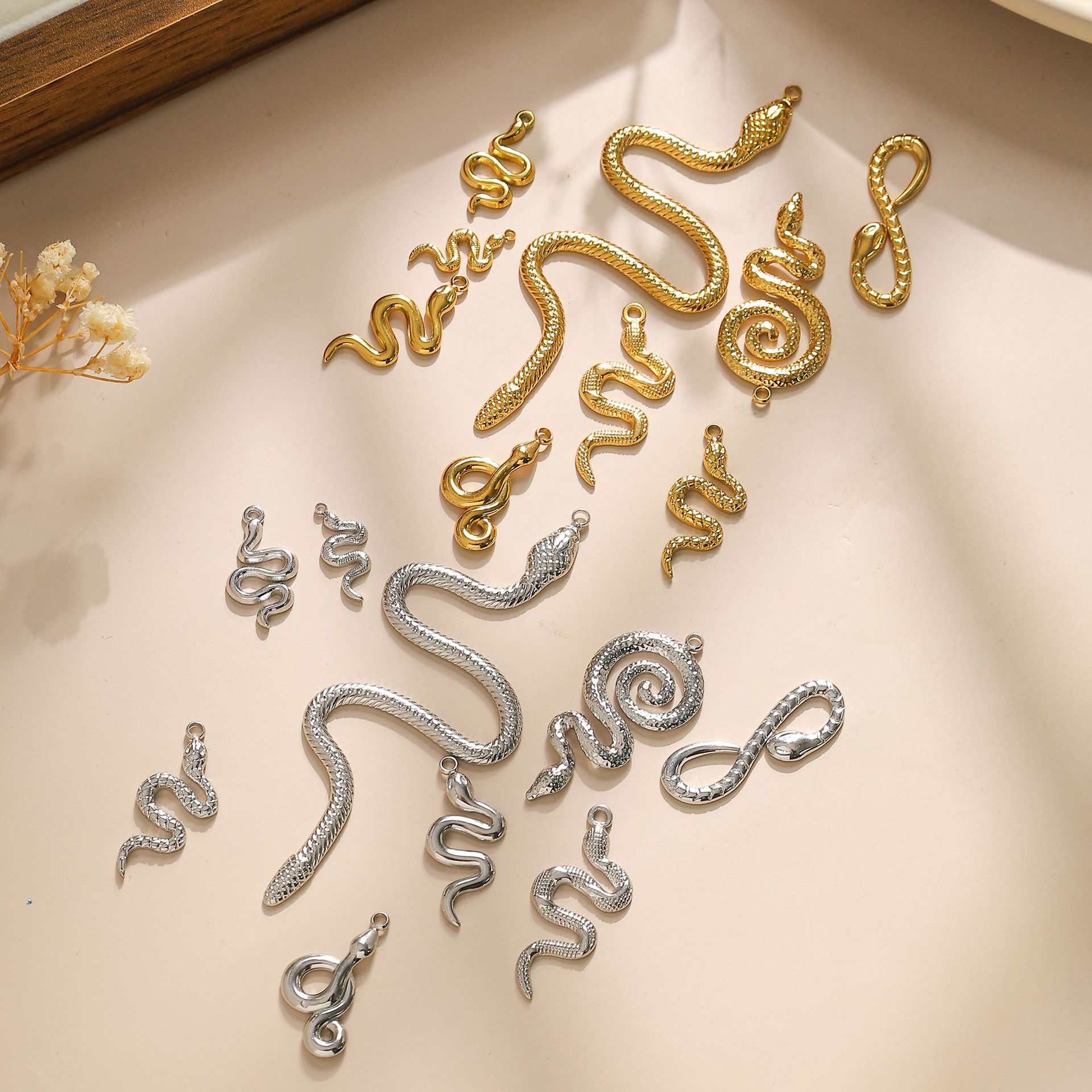 DIY Jewelry Accessories Classification 1 Piece Quantity 1 Piece 304 Stainless Steel Snake Pendant